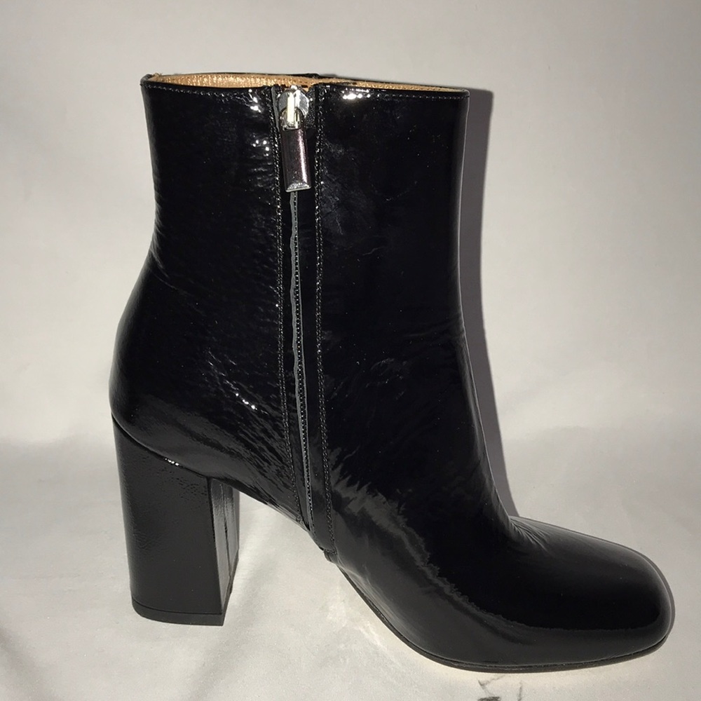 🎉🎉LAST PAIR 🎉🎉Women’s patent leather shoe boot - Picture 3 of 5